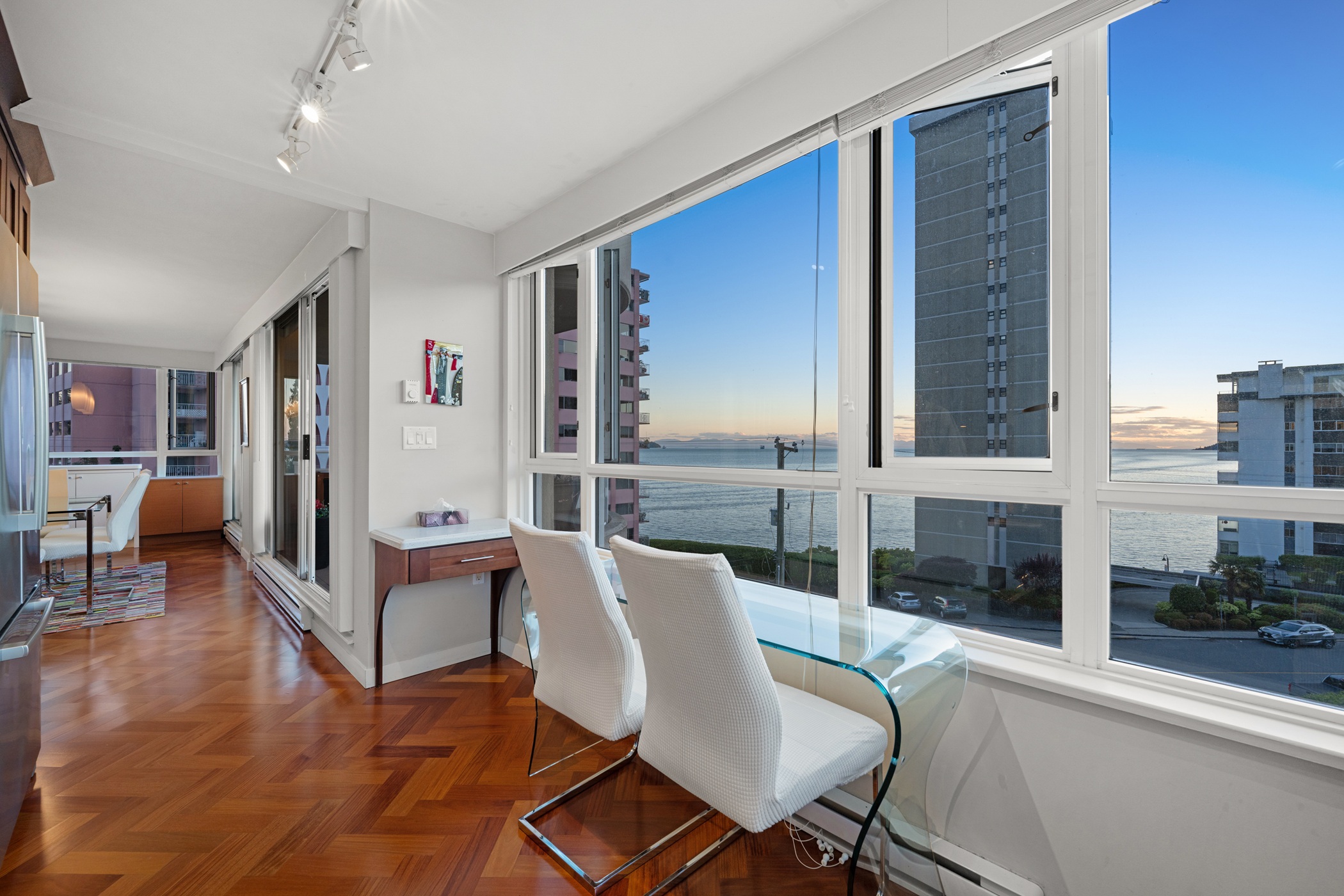 #503 - 2203 Bellevue Avenue
